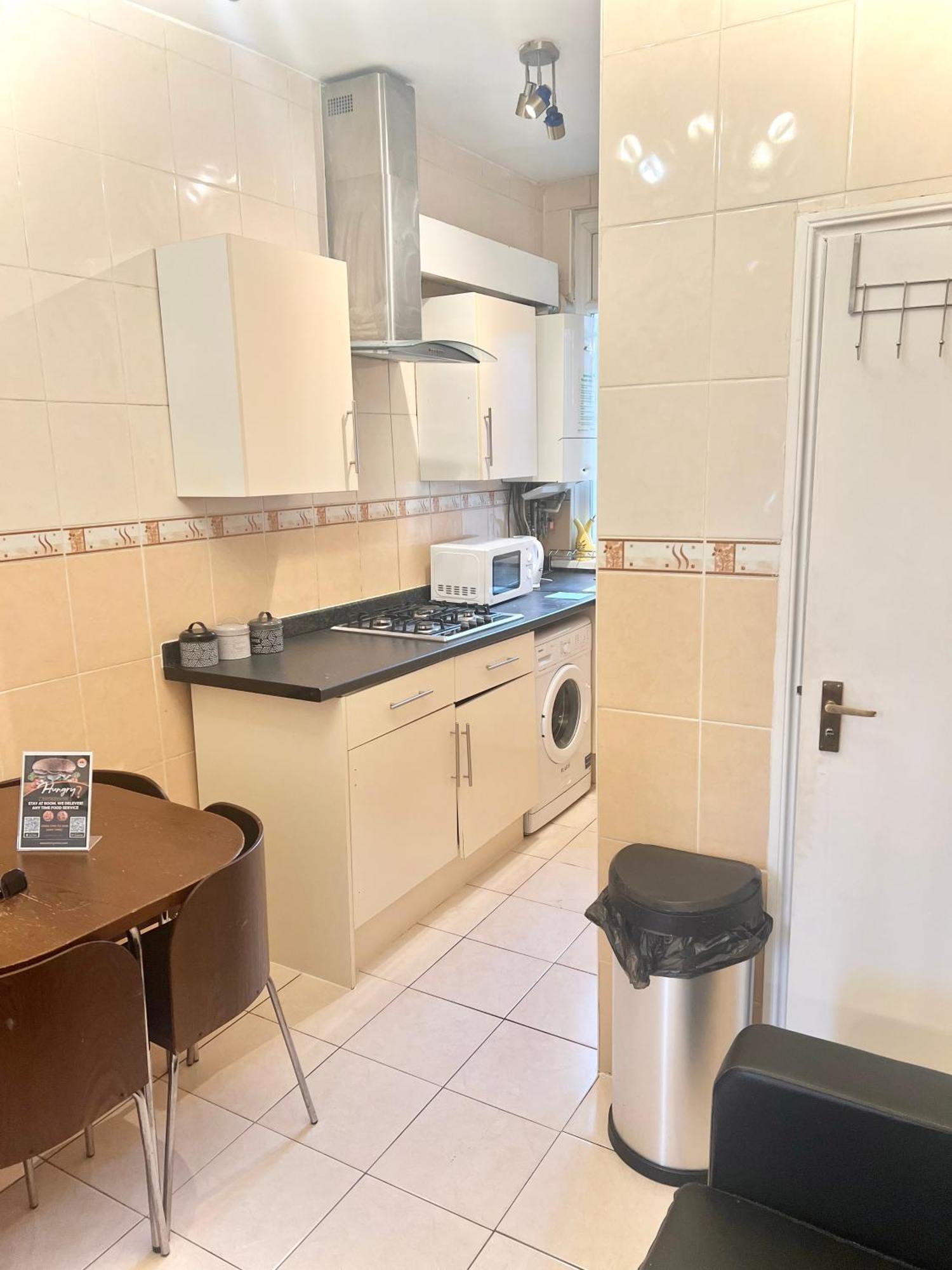 Stepney Green Holiday Apartment ลอนดอน ภายนอก รูปภาพ